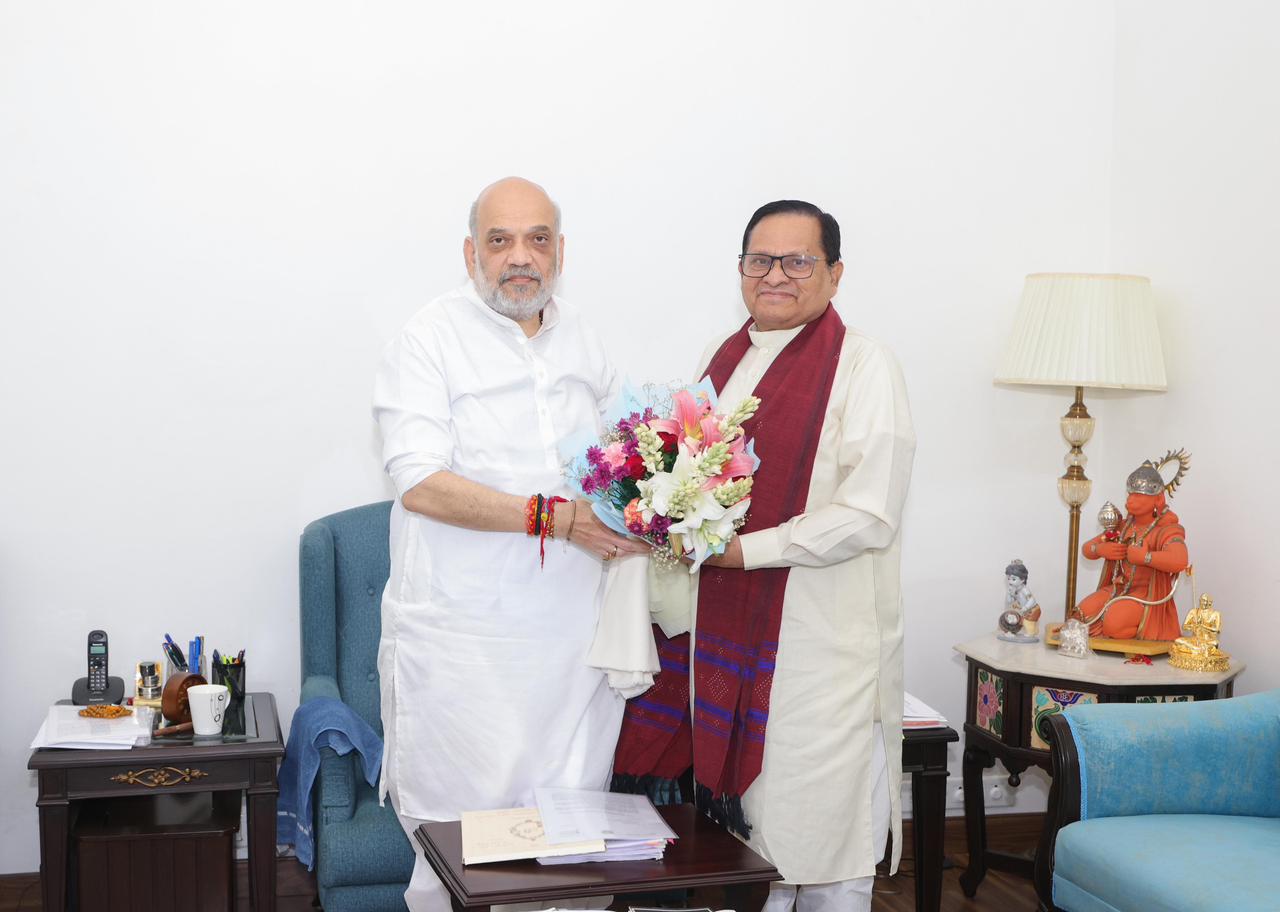 बिहार विधान परिषद् के माननीय सभापति श्री अवधेश नारायण सिंह ने भारत सरकार के माननीय गृह मंत्री श्री अमित शाह जी से शिष्टाचार भेंट की।
